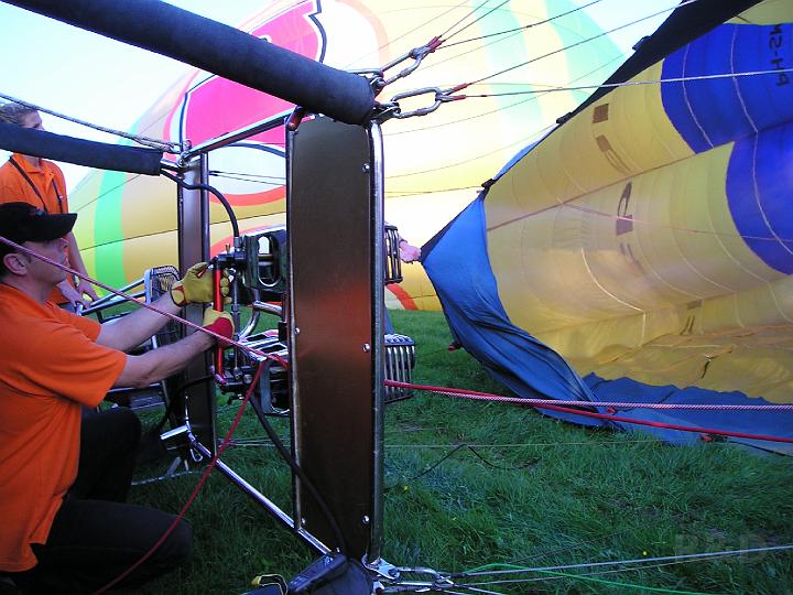 Ballonvlucht 24 mei 2007 (23).JPG
